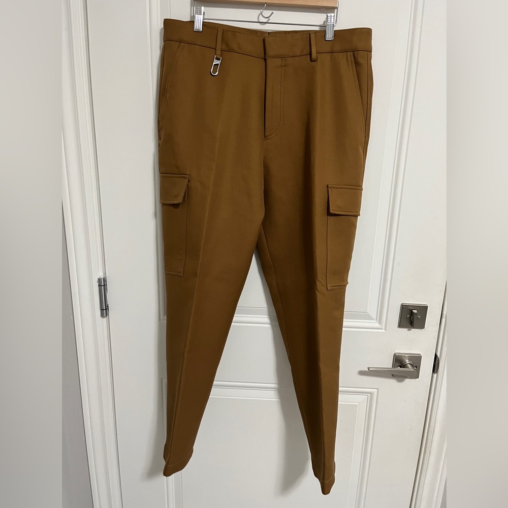 NWT - Hugo Boss Men’s Wenten Cargo Pants - Size 34